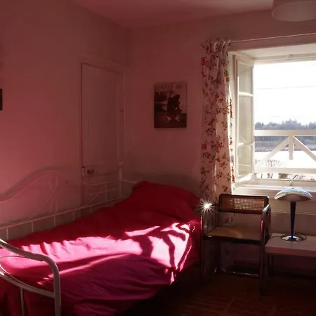 Couette-café Chateau De Savennes - Caveau De Sabrage
