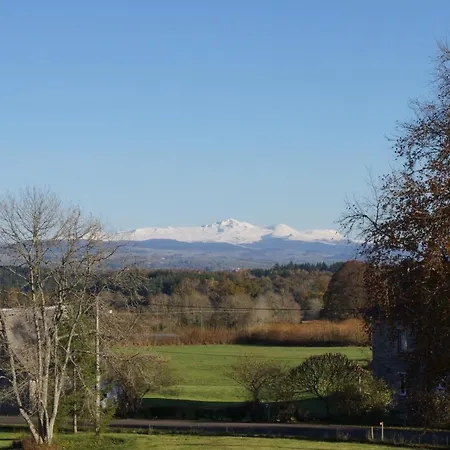 Chateau De Savennes - Caveau De Sabrage * Savennes (Puy-de-Dome)