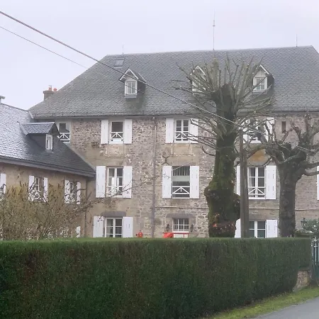 Chateau De Savennes - Caveau De Sabrage Bed & Breakfast
