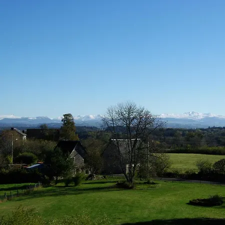 Chateau De Savennes - Caveau De Sabrage Bed & Breakfast *