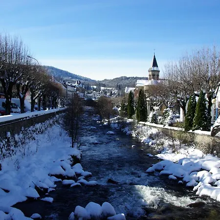 Chateau De Savennes - Caveau De Sabrage Bed & Breakfast Savennes (Puy-de-Dome)